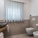 Κατάλυμα σε φάρμα Sicher *